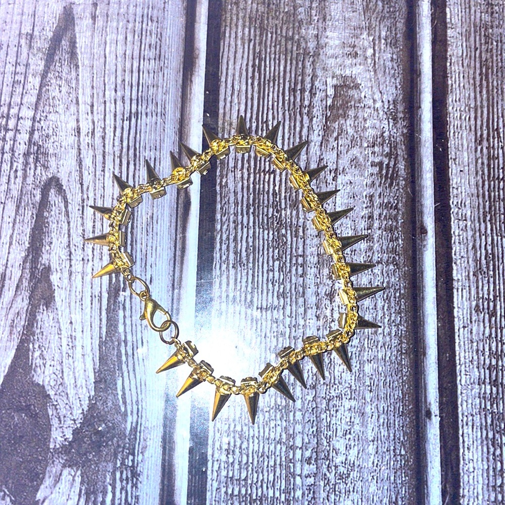 Diamonds and studs bracelet NWOT